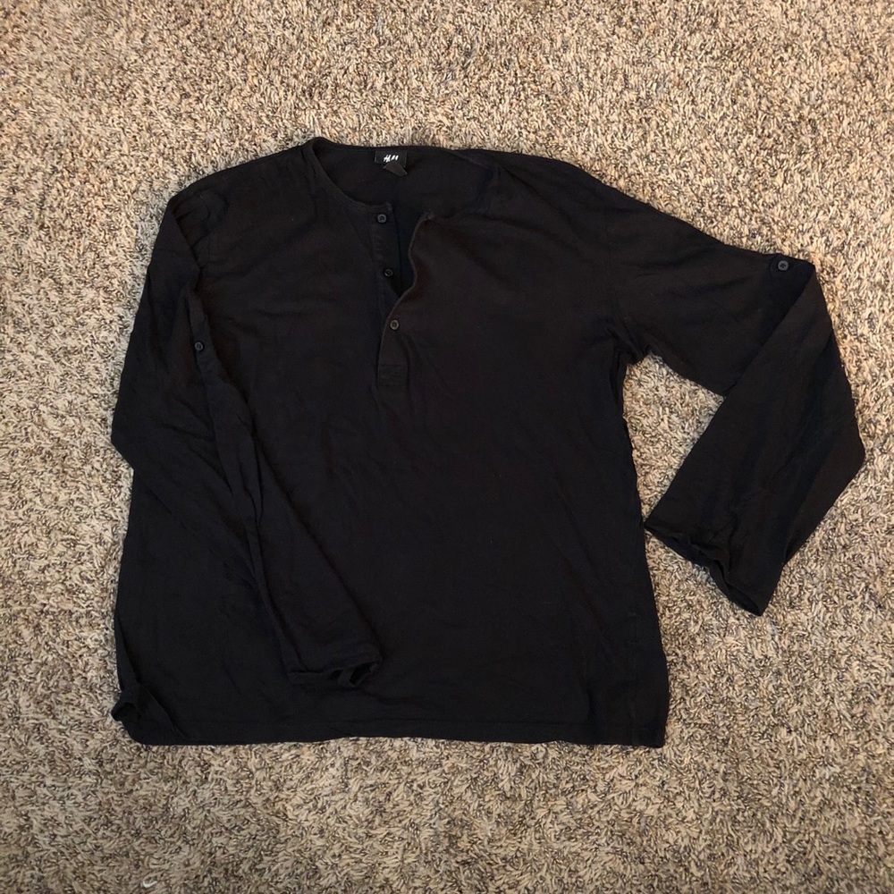 Like New H&M Large Black Men’s Henley
